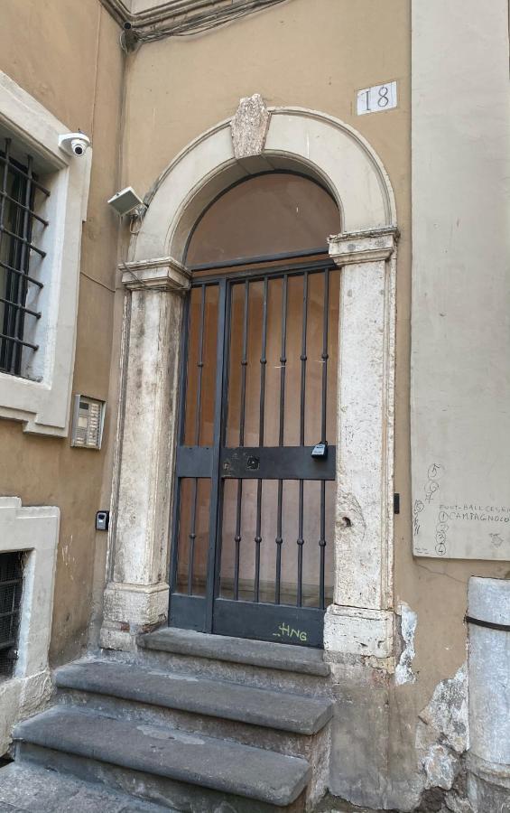 Design Suite Trevi Fountain Rome Bagian luar foto